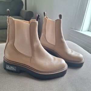 Sam Edelman Tan Leather Chelsea Lug Booties